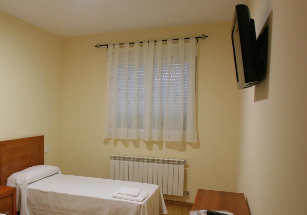 Albergue La Encina Hostel Hospital de Órbigo Kamer foto